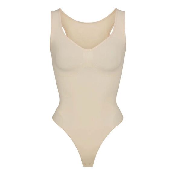 Skims Seamless Sculpt Scoop Neck Thong Bodysuit In Sand Size L NWOT - Picture 1 of 6